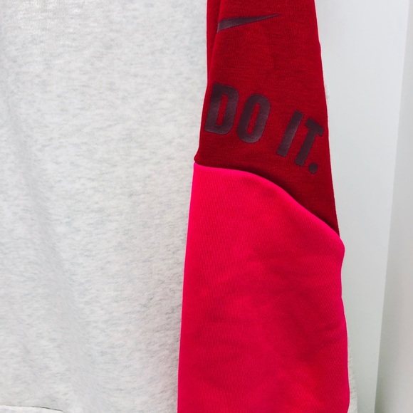 Nike Women’s Dry Colorblock Endurance Pullover - Picture 2 of 4